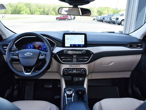 Used 2021 Ford Escape SEL w/ Technology Package FWD image 4