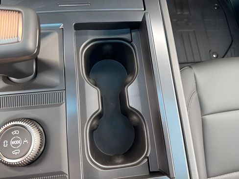 New 2025 GMC Hummer EV 2X image 30