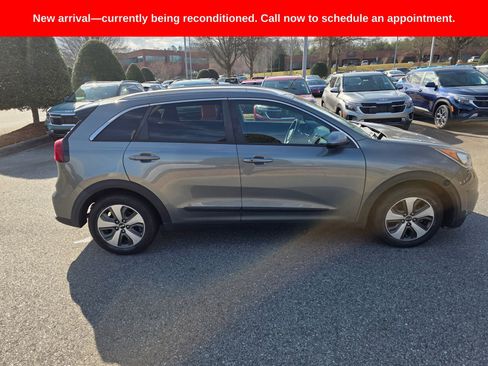 Used 2018 Kia Niro LX image 6