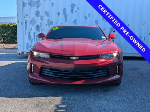 Used 2018 Chevrolet Camaro LT RWD image 8