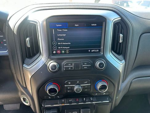 Used 2021 Chevrolet Silverado 1500 LT w/ Z71 Off-Road Package image 30