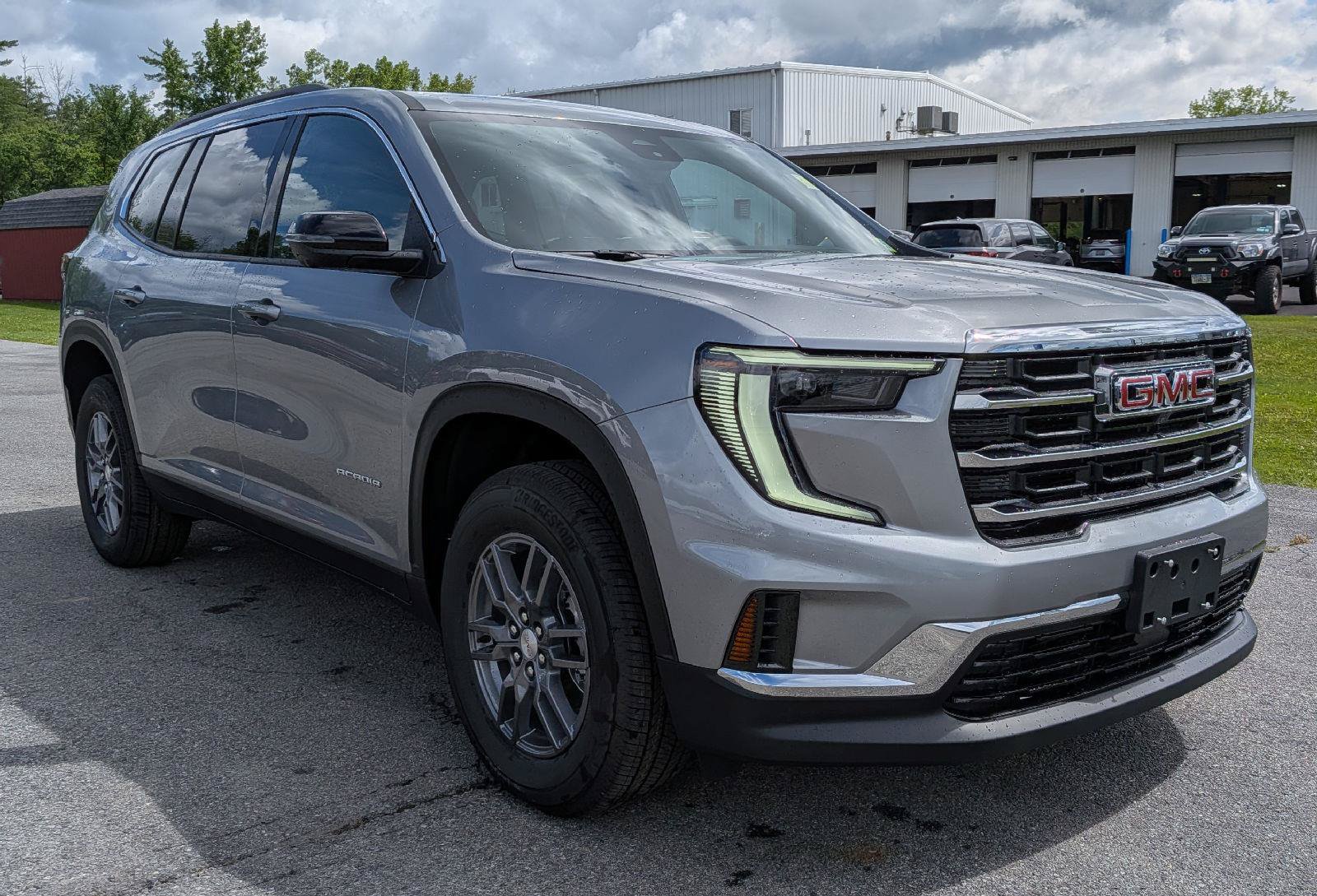 New 2026 GMC Acadia Elevation w/ LPO, All-Weather Package AWD/4WD image 3