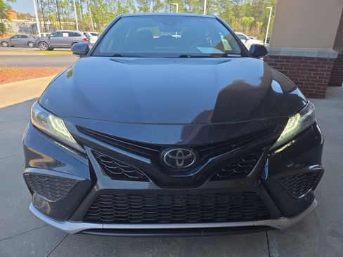 Used 2021 Toyota Camry XSE image 10