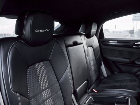 Used 2023 Porsche Cayenne Turbo GT image 49