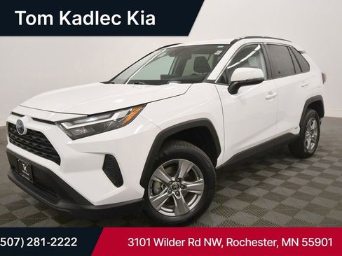 Used 2024 Toyota RAV4 XLE image 1