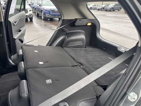 Used 2023 Kia Niro EX image 16