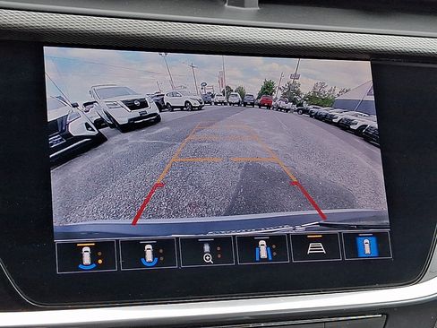Used 2020 Buick Encore GX Select w/ Advanced Technology Package FWD image 18