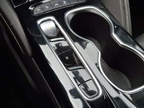 Used 2022 Buick Envision Essence w/ Technology Package I image 15