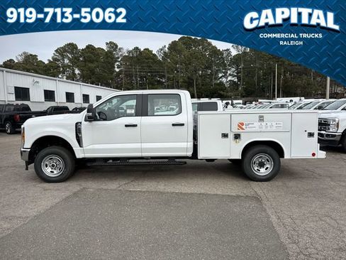 New 2026 Ford F250 XL w/ XL Chrome Package image 5