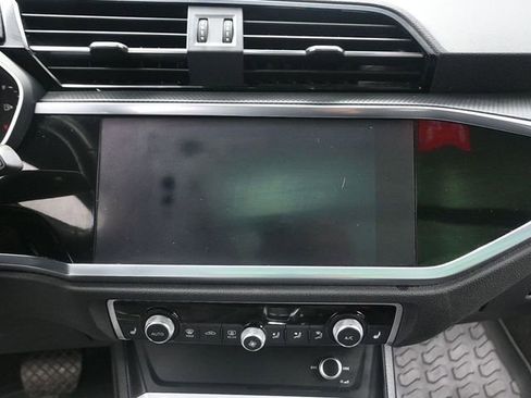 Used 2020 Audi Q3 2.0T Premium image 17