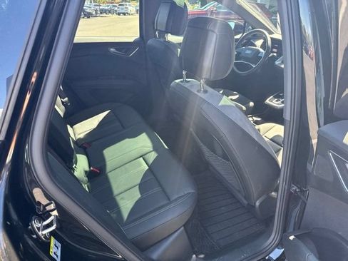 Used 2024 Audi Q4 e-tron Prestige w/ Black Optic Package AWD/4WD image 14