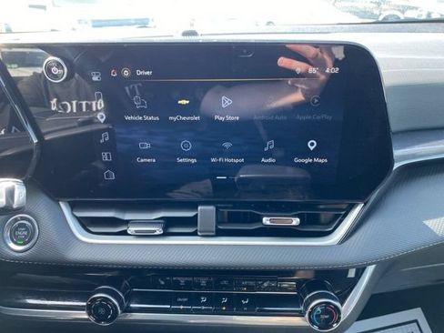Used 2026 Chevrolet Equinox LT AWD/4WD image 8