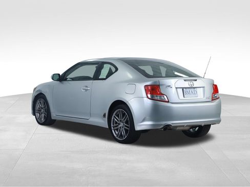 Used 2013 Scion tC FWD image 8