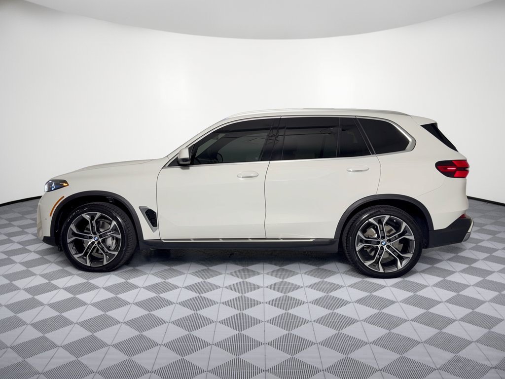 Used 2026 BMW X5 sDrive40i w/ Climate Comfort Package RWD image 2