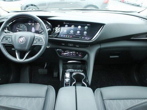 Used 2023 Buick Envision Avenir image 17