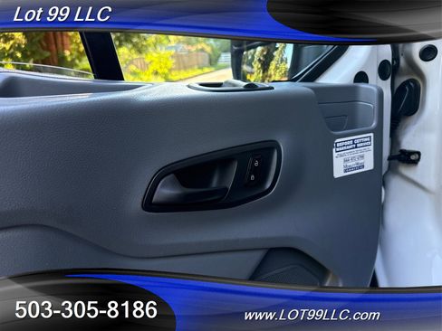 Used 2018 Ford Transit 150 XL image 33