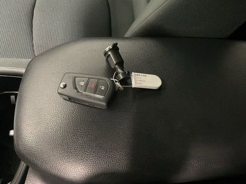 Used 2023 Toyota RAV4 LE image 22