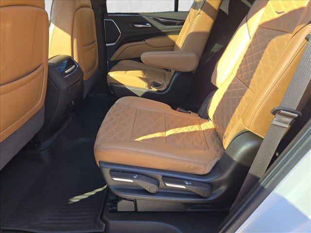 Used 2021 Cadillac Escalade Sport w/ Driver Assist Tech Package AWD/4WD image 18
