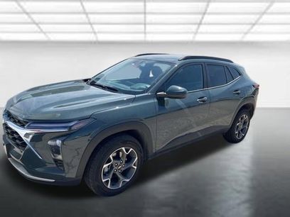 Used 2025 Chevrolet Trax LT