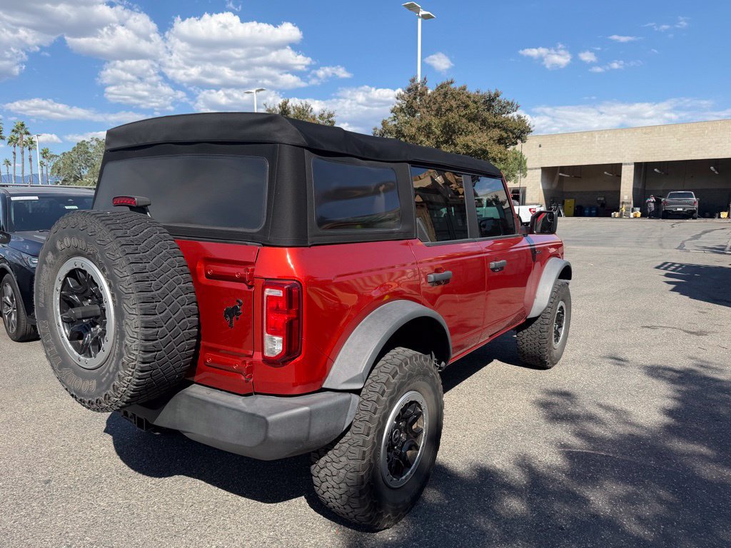 Used 2022 Ford Bronco 4-Door w/ Sasquatch Package AWD/4WD image 3