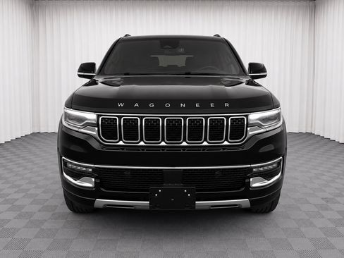 Used 2024 Jeep Wagoneer L Series II RWD image 7