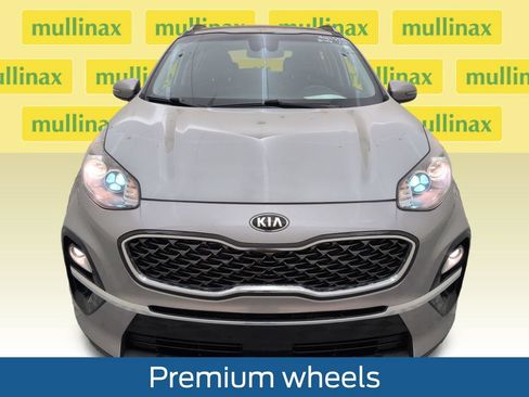 Used 2022 Kia Sportage EX w/ EX Technology Package FWD image 15
