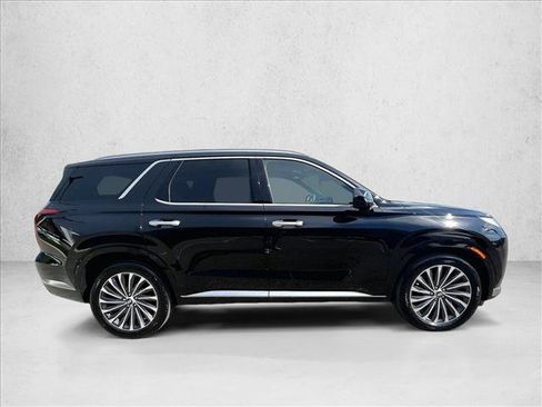 Used 2025 Hyundai Palisade Calligraphy FWD image 5