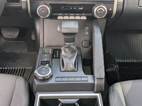 Used 2024 Toyota Tacoma SR5 AWD/4WD image 19