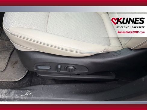 Used 2023 Buick Encore GX Preferred w/ Cold Weather Comfort Package image 11