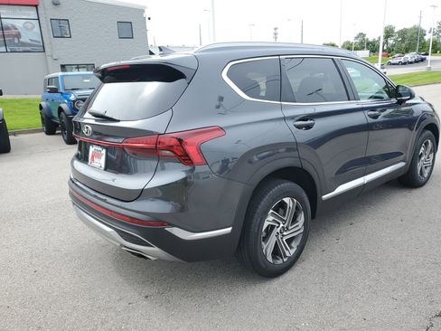 Used 2021 Hyundai Santa Fe SEL FWD image 3