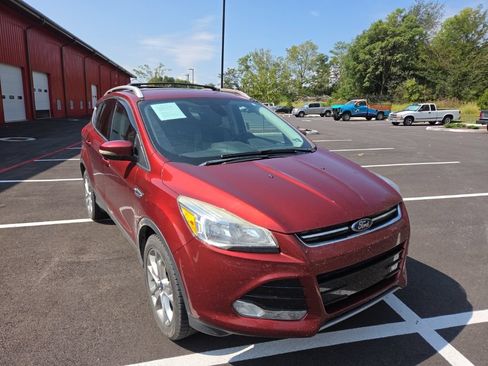 Used 2016 Ford Escape Titanium AWD/4WD image 4