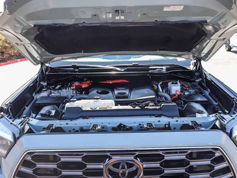 Certified 2025 Toyota Sequoia Platinum w/ TRD Off-Road Package AWD/4WD image 34