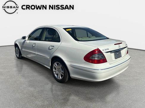 Used 2007 Mercedes-Benz E 320 BlueTEC Sedan image 5