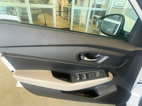 Used 2023 Honda Accord EX image 14