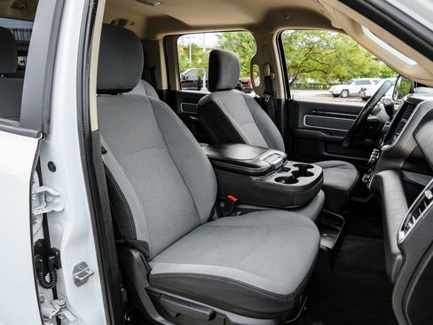 Used 2020 RAM 2500 Big Horn image 31