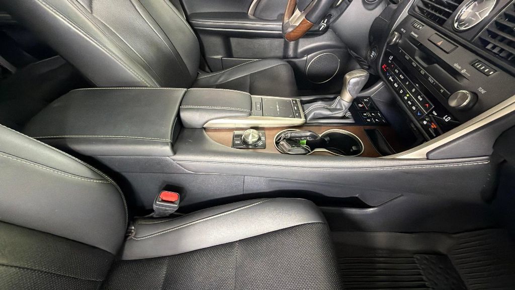 Used 2022 Lexus RX 350L FWD w/ Premium Package image 39