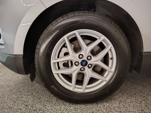 Used 2021 Ford Edge SEL image 11