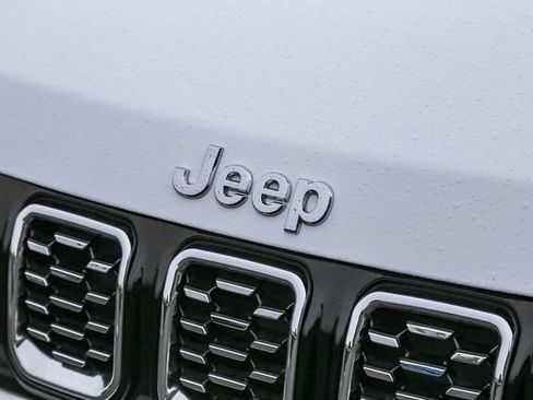 Used 2024 Jeep Compass Limited image 6