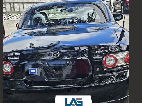 Used 2007 MAZDA MX-5 Miata Touring w/ Appearance Pkg image 2