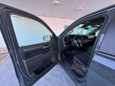 Used 2025 Chevrolet Silverado 1500 LT AWD/4WD image 11