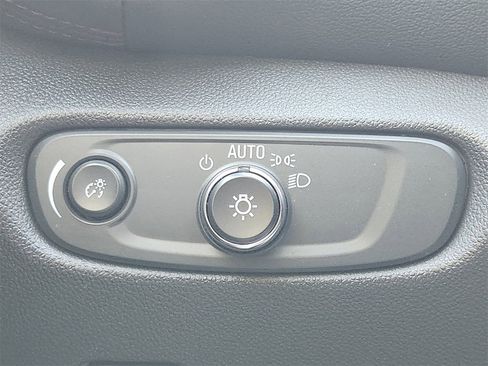 Used 2025 Chevrolet Blazer RS image 21