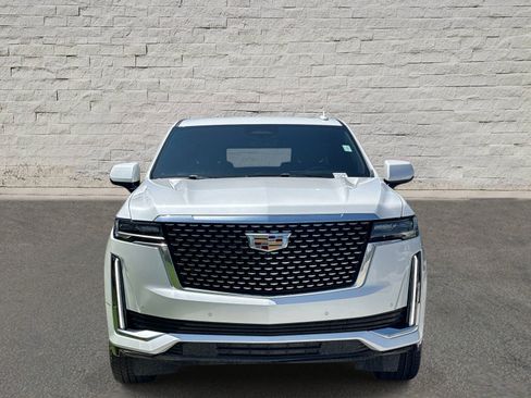 Used 2024 Cadillac Escalade Premium Luxury AWD/4WD image 7