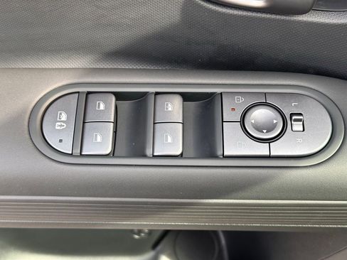 Certified 2025 Hyundai Ioniq 5 SE image 23