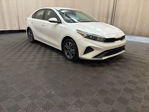 Certified 2024 Kia Forte LXS image 3