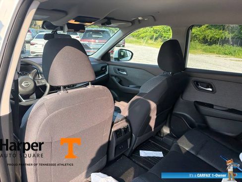 Used 2023 Nissan Rogue SV FWD image 10