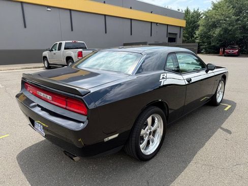 Used 2013 Dodge Challenger R/T RWD image 6