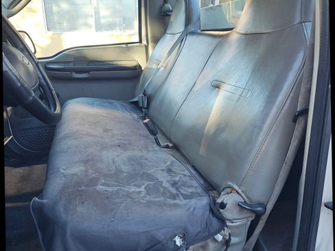 Used 2005 Ford F250 XL RWD image 11