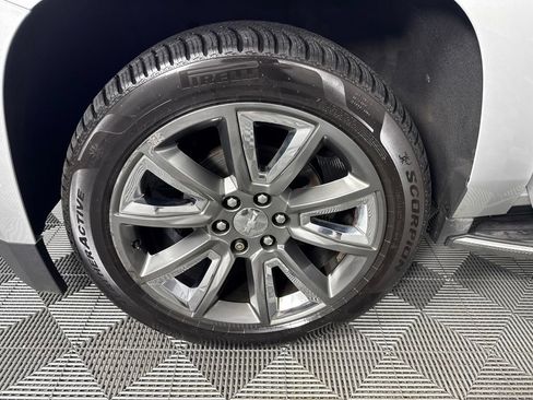 Used 2016 Chevrolet Suburban LTZ AWD/4WD image 10