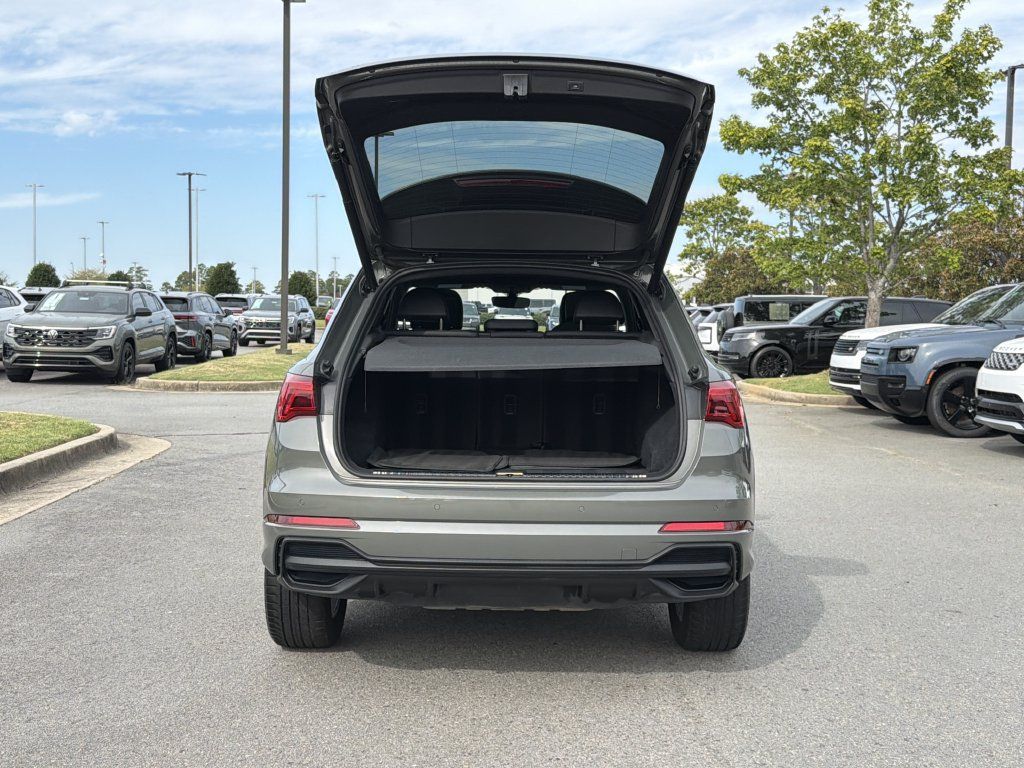 Used 2025 Audi Q3 2.0T Premium AWD/4WD image 14