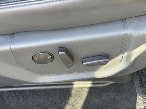 Used 2024 Ford Expedition XLT image 42